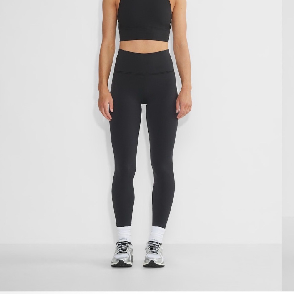 Aritzia Black Golden Butter style Cheeky leggings